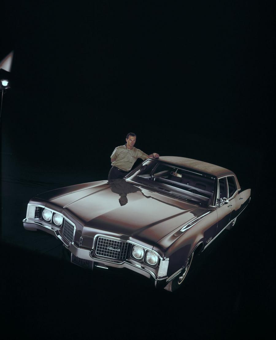  Oldsmobile 98 Luxury Town Sedan (8669) 1968 года  (фото 1 из 4)